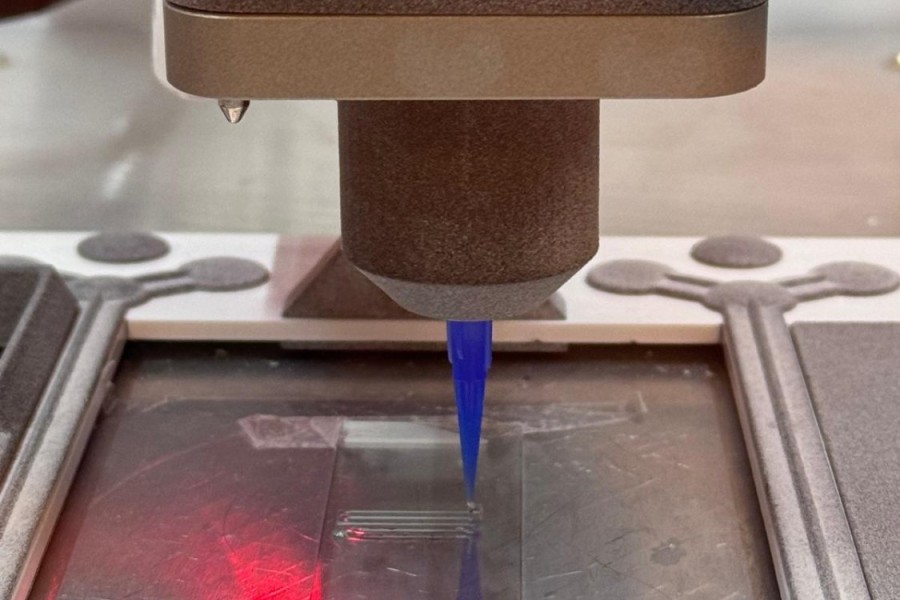 Printing of the gelatin based ink using the new Puredyne printhead on the Brinter One system.